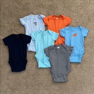 (6) Wonder Nation Boy’s Onesies Newborn